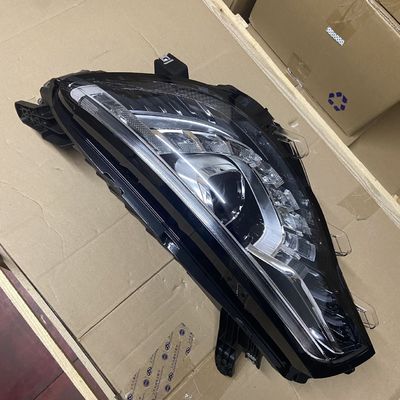 2019- Modelo MG HS Faróis de baixa configuração à esquerda com o número OEM 10419993