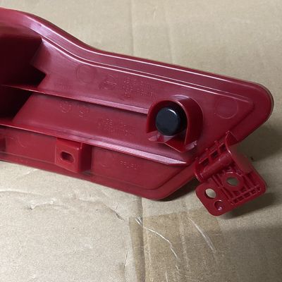 OE 10293798 Farol de nevoeiro traseiro direito para MG ZS 2017 Posição esquerda