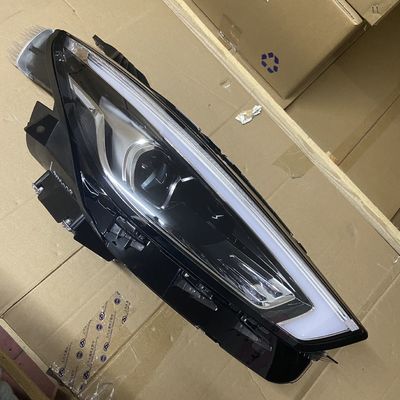 MG ZS 2019 Farol esquerdo e direito branco OE 10550754 para instalação de automóveis MG SAIC Plástico