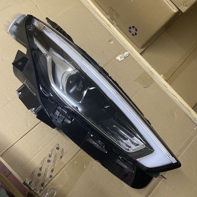 2019- Lâmpada de cabeça de farol de plástico Lâmpada de corrente para MG ZS esquerda direita branco OE 10550754