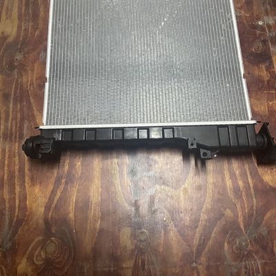 Maxus EV30 Tanque de água de alumínio plástico condensador radiador ASM OE C00122258 para Montagem de automóveis