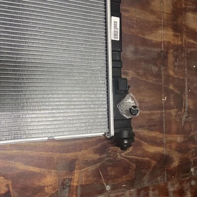 Maxus EV30 Tanque de água de alumínio plástico condensador radiador ASM OE C00122258 para Montagem de automóveis