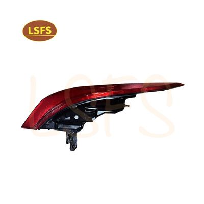 SAIC Maxus D60 Porta traseira traseira do carro Luz de aviso de travagem 12V C00160067 OEM Luz traseira
