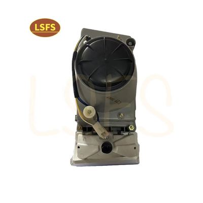 Instalação diária de automóveis Iveco Farol direito Lâmpada de cabeça OE 4833004 Desempenho superior